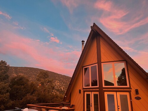 Cozy 3-bedroom cabin in lovely Pine Mountain Club