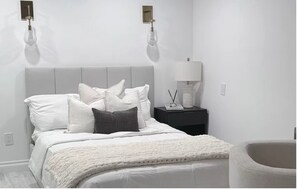 Internet, bed sheets - Detached Modern ADU Ocean Views (San Diego)