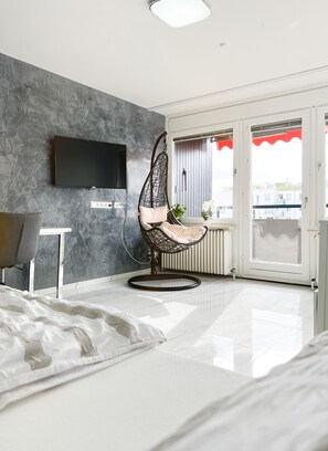 Iron/ironing board, WiFi, bed sheets - Modern apartment with style in city location (Karlsruhe)