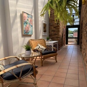 Interior - Beautiful Tranquil Getaway With Sauna & Spa Bath (hawks nest)