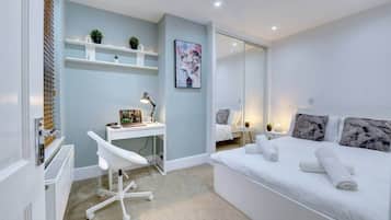 3 bedrooms, WiFi, bed sheets