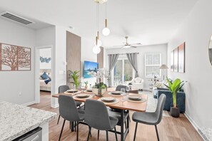 Dining - Modern Myrtle Home 3BR/3BA New Build – Pool, Beach & Golf Access (Myrtle Beach)