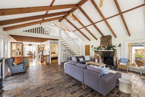 Aroha - Character Filled Coastal Home in Prevelly