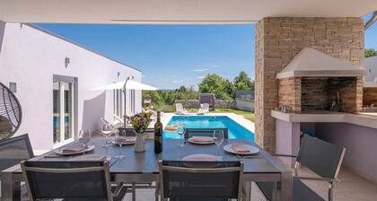 House Lavanda a relaxing retreat w/jacuzzi & sauna