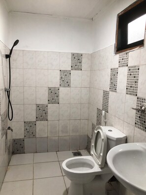 Economy Double Room | Bathroom - Radiant Rooms (Piliyandala)