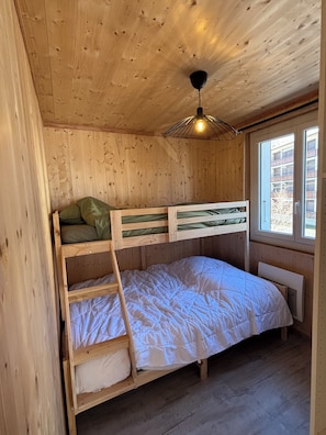 2 habitaciones, wifi y ropa de cama