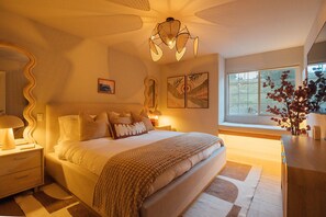 5 bedrooms, iron/ironing board, free WiFi, bed sheets - Mountains & Moon – Wellness Elevated: Pool, Nordic Spa, Private Gym, Views (Ahwahnee)
