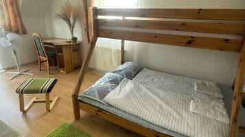 1 室のベッドルーム、アイロン / アイロン台、WiFi、ベッドシーツ