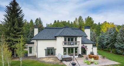 Fairway Twelve Retreat