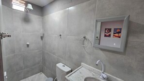 Shower, hair dryer - Wind Paradise 2 in Prea near Rancho do Kite and Jeri (Preá - CE)