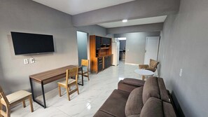 TV, offices - Wind Paradise 1 in Prea near Rancho do Kite and Jeri (Preá - CE)