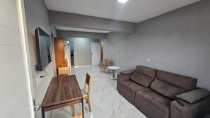 TV, offices - Wind Paradise 1 in Prea near Rancho do Kite and Jeri (Preá - CE)