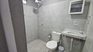 Shower, hair dryer - Wind Paradise 1 in Prea near Rancho do Kite and Jeri (Preá - CE)
