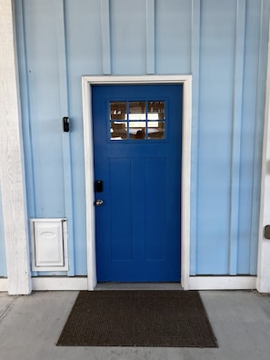 Exterior detail - Topsail Beach Sunsets, Water views, Pool/Hot tub (N. Topsail Beach)