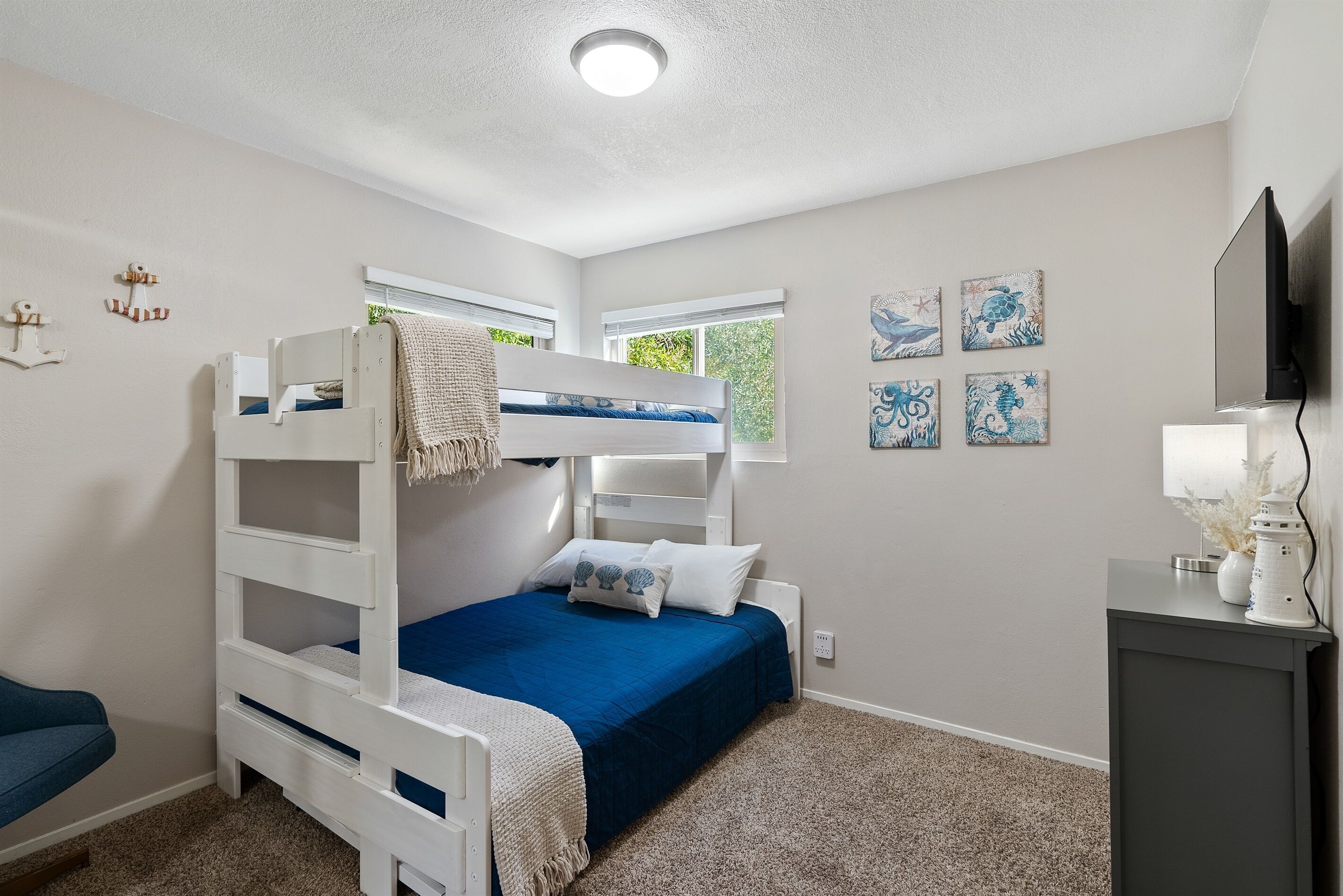 2 bedrooms, iron/ironing board, travel cot, free WiFi