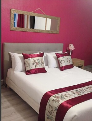 Standard Room | Desk, free WiFi - hostellerie des voyageurs (Bonson)