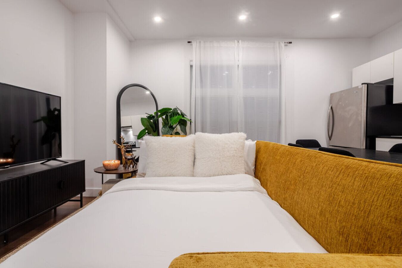 3 bedrooms, iron/ironing board, WiFi