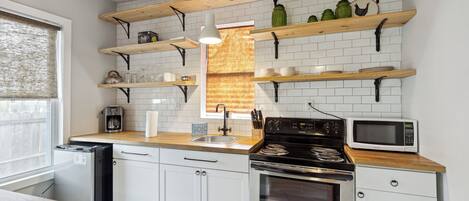 Mikrovågsugn, ugn och spishäll