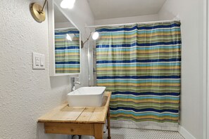 Handtücher, Seife, Toilettenpapier