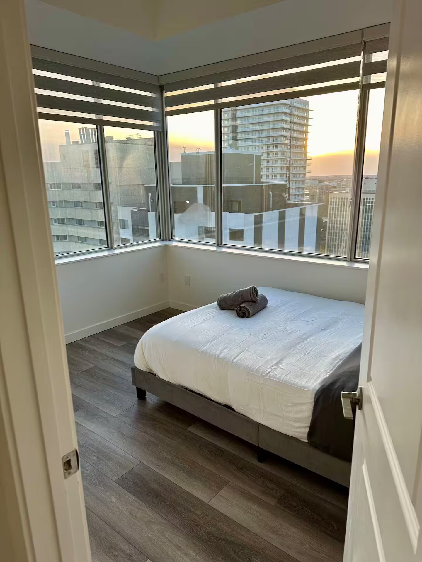 2 chambres, fer et planche à repasser, Wi-Fi, literie fournie