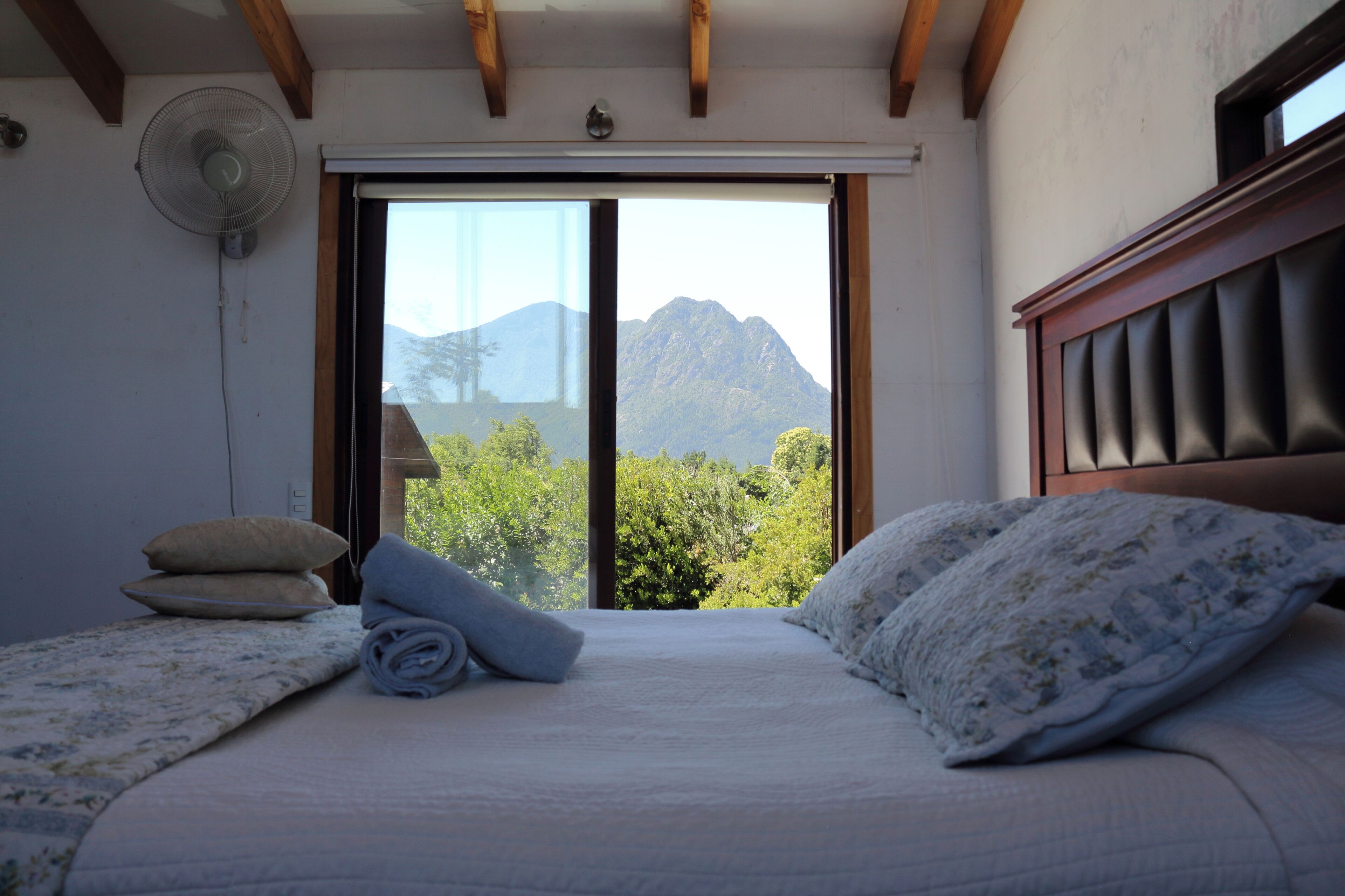 1 habitación, tabla de planchar con plancha y acceso a internet 