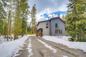 Exterior - 2 Mi to Ski Resort! Hot Tub Haven in Breckenridge (Breckenridge)