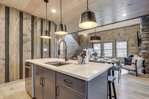Interior - Indoor Pool, Hot Tub! 'The Smoky Luxe Retreat' (Pigeon Forge)