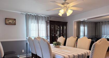 Spacious 5 Bedroom Dover House