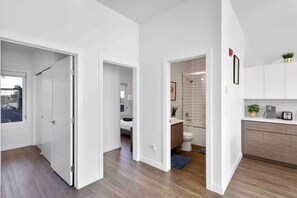 Tabla de planchar con plancha y wifi