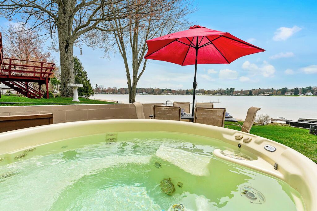 Bain à remous extérieur