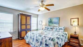 3 chambres, fer et planche à repasser, Wi-Fi, draps fournis