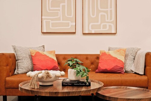 Cozy Westchester Retreat Near Chicago & Parks