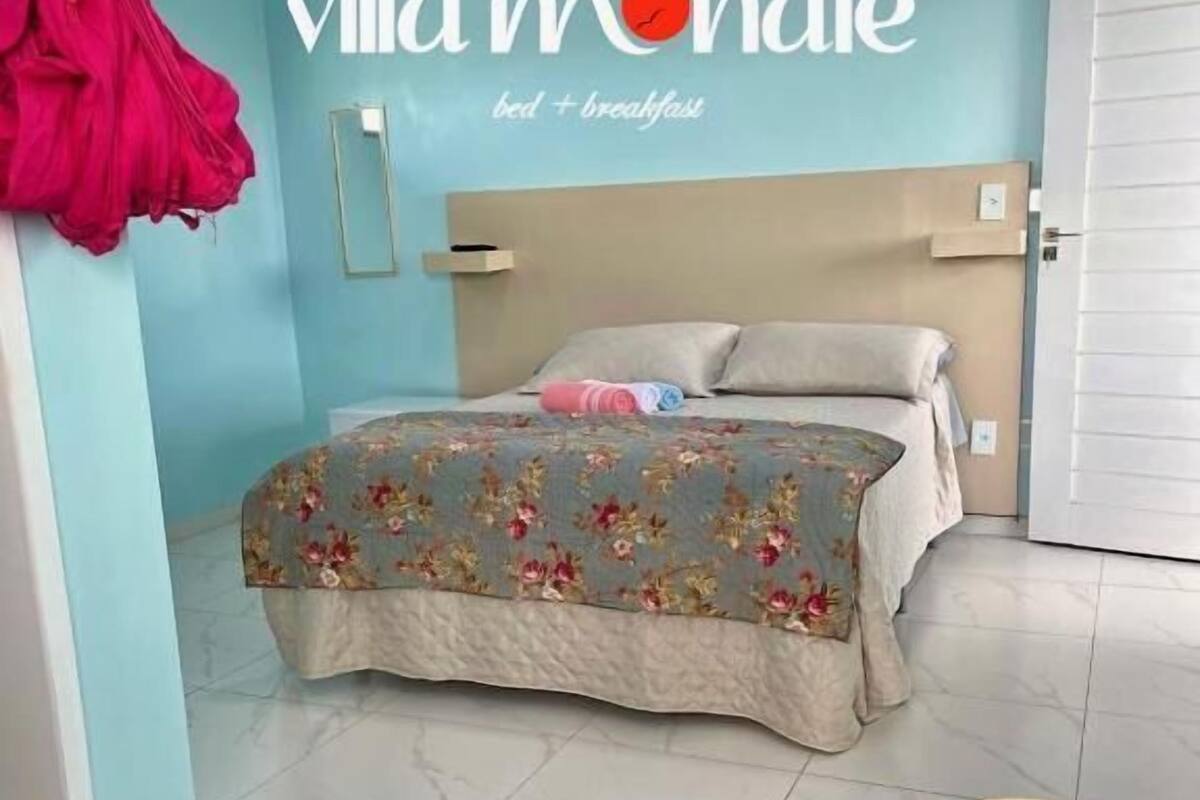 Minibar, escritorio y wifi gratis 