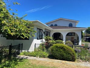 Exterior - Artist's Retreat - Apartment Stay for Couples and Creatives (Riwaka)