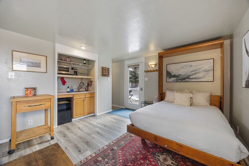 The Western Soul: Amazing location w/ hot tub