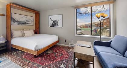 The Western Soul: Amazing location w/ hot tub