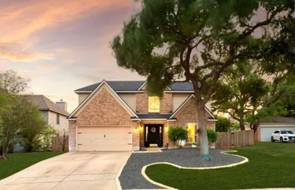 Exterior - 4BR San Antonio Home w/ Private Pool Family-Friendly Stay. (San Antonio)