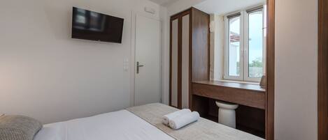 アイロン / アイロン台、WiFi (無料)、ベッドシーツ、車椅子でアクセスできる設備