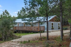 Exterior - Cozy Cottage in Lost Pines w/Deck & Forest Views (Bastrop)