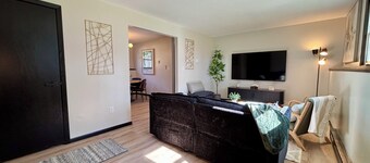 Stylish Clean 2 Bed 1 Bath Center of Grand Forks