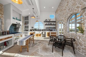 Private kitchen - Malibu Tuscan Villa; Ocean View & Spacious Retreat (Malibu)