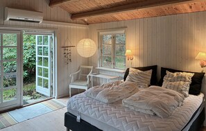 3 bedrooms, free WiFi - Cozy home in Væggerløse with WiFi (Væggerløse)