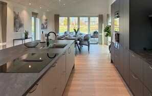 Fridge, microwave, stovetop, dishwasher - 5 bedroom gorgeous home in Karrebæksminde (Karrebæksminde)