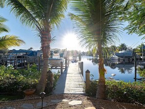 Marina - Waterfront • Pool • HotTub • Kayaks • Firepit (Palm City)