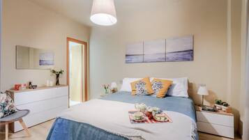 2 bedrooms, desk, iron/ironing board, free WiFi