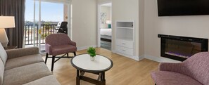 TV, fireplace - CHRISTMAS TIME with OCEAN, HARBOR & LIGHTHOUSE VIEWS for 8 in 3 BDRM CONDO (Oceanside)