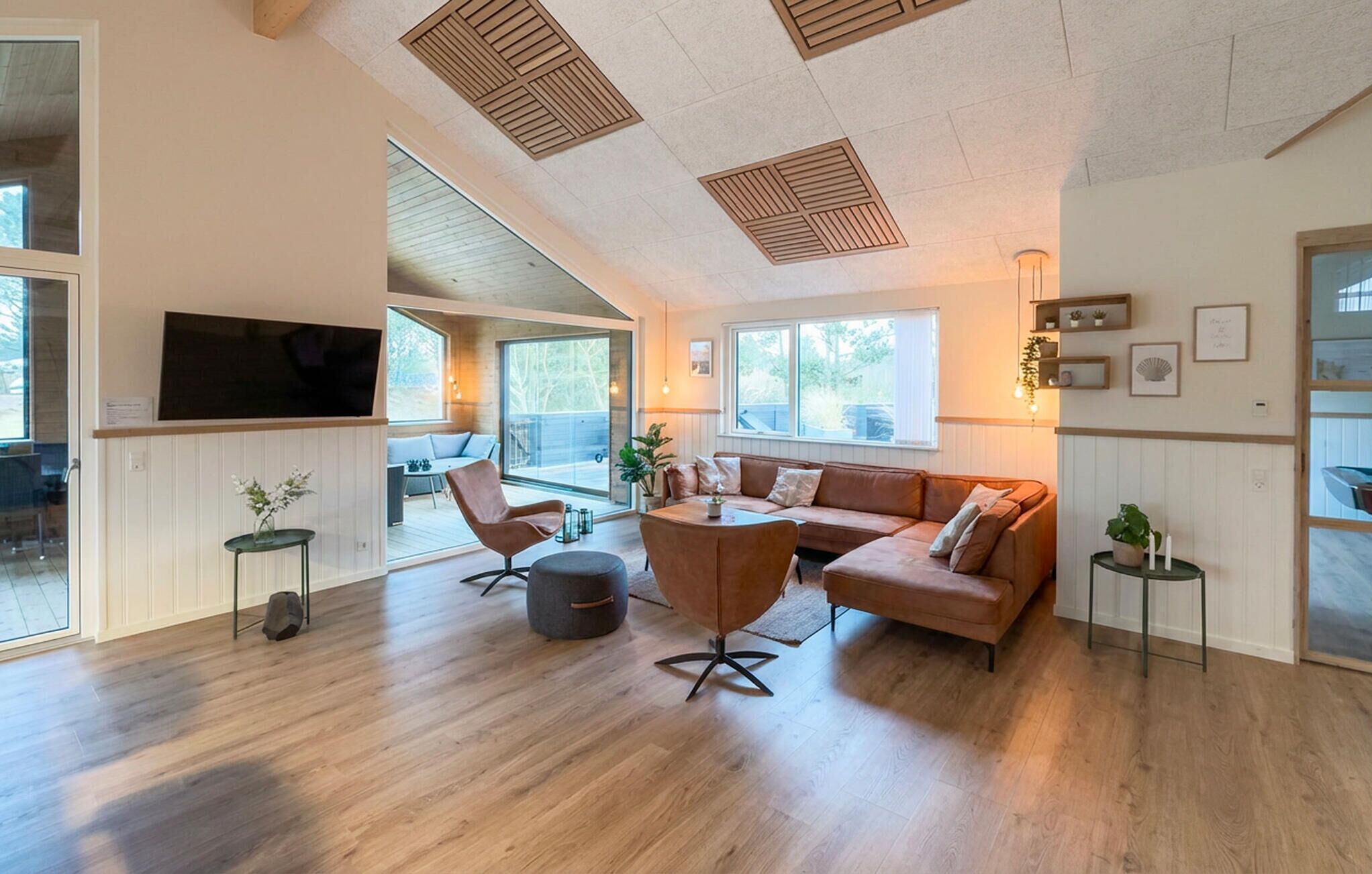 Smart-TV, peis og bordtennis