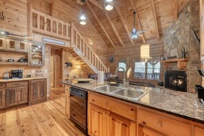 Interior - Black Bear Ridge (Blairsville)