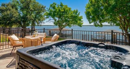 Starlight Lakefront Retreat; Open Water ,Private Dock, Hot Tub, Fire Pit, Kayaks