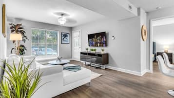 Een televisie en videogames